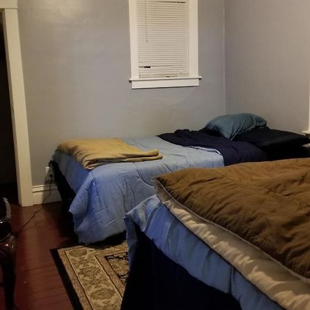 E Michigan Walk Up Furnished 1 Bedroom Apt Lansing Exterior foto