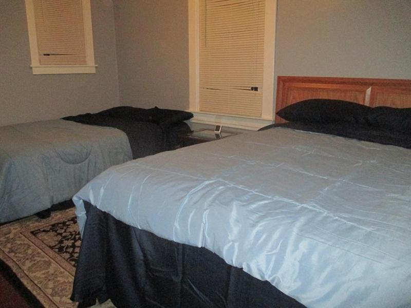 E Michigan Walk Up Furnished 1 Bedroom Apt Lansing Exterior foto